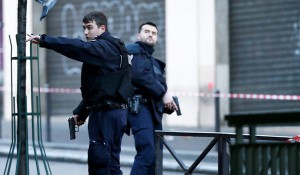 Matan al hombre que atacó una comisaría al norte de París